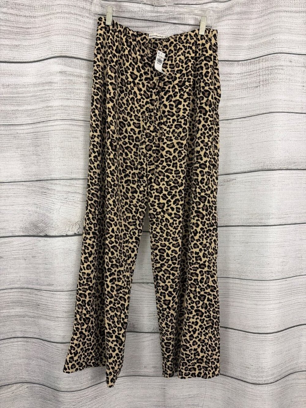 NWT Abercrombie & Fitch Leopard Print Wide-Leg Pants Size S LONG